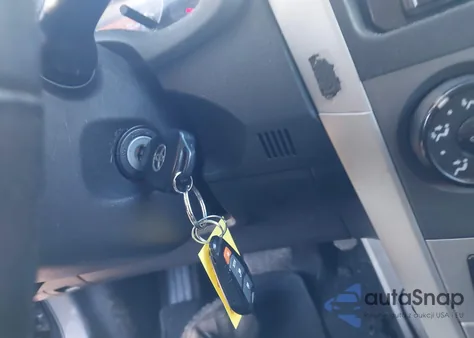 2010 Toyota Corolla S z USA, uszkodzony, nr VIN 2T1BU4EEXAC301584